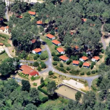 Camping 4 Etoiles - Piscine - Cca0gdh *
